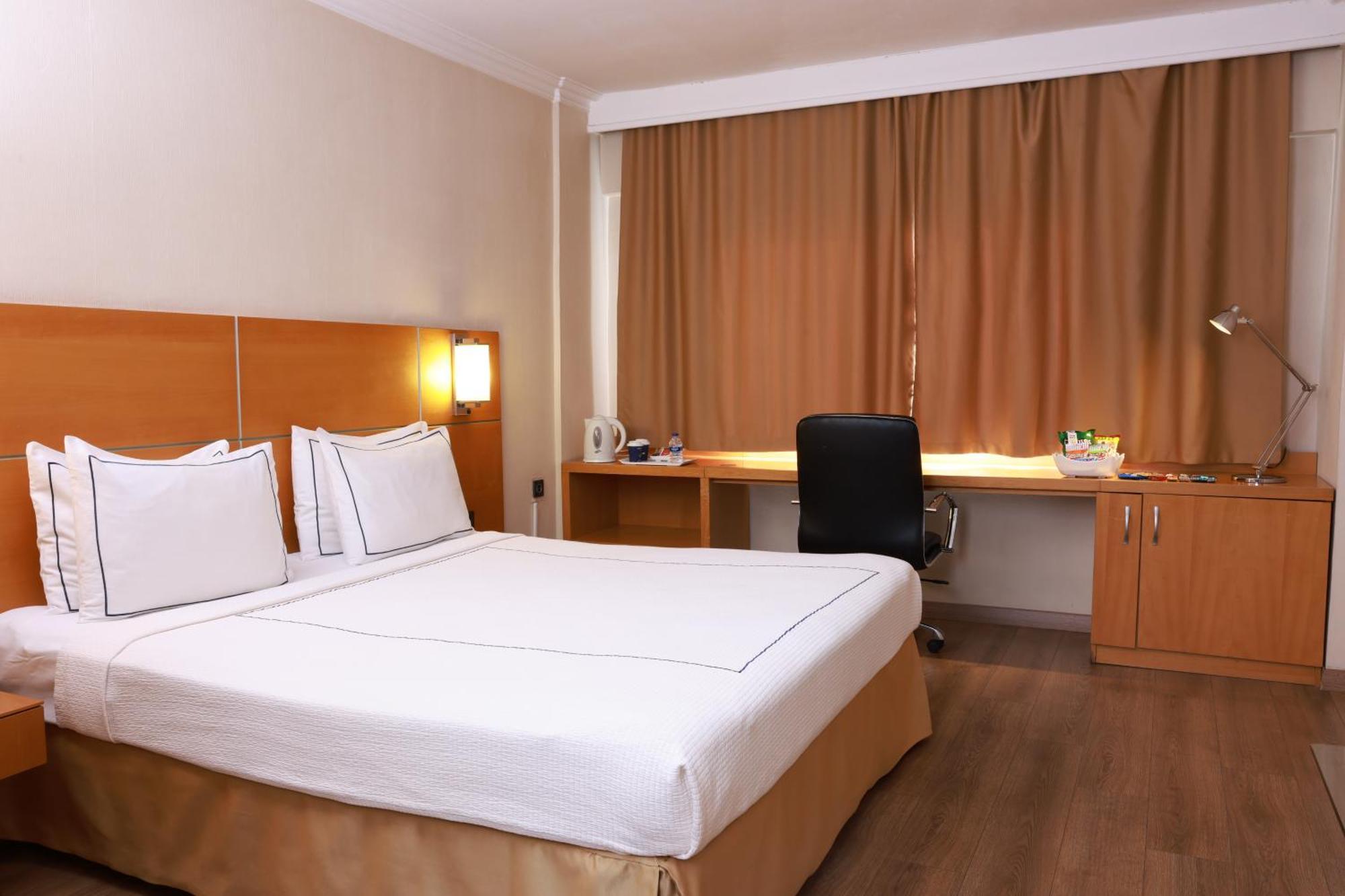 Anemon Kent Ege Otel Bornova Exterior photo