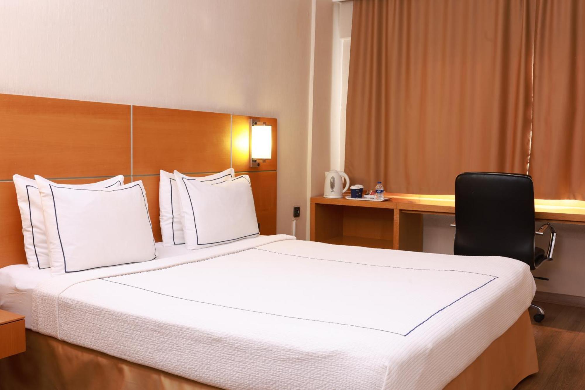 Anemon Kent Ege Otel Bornova Exterior photo